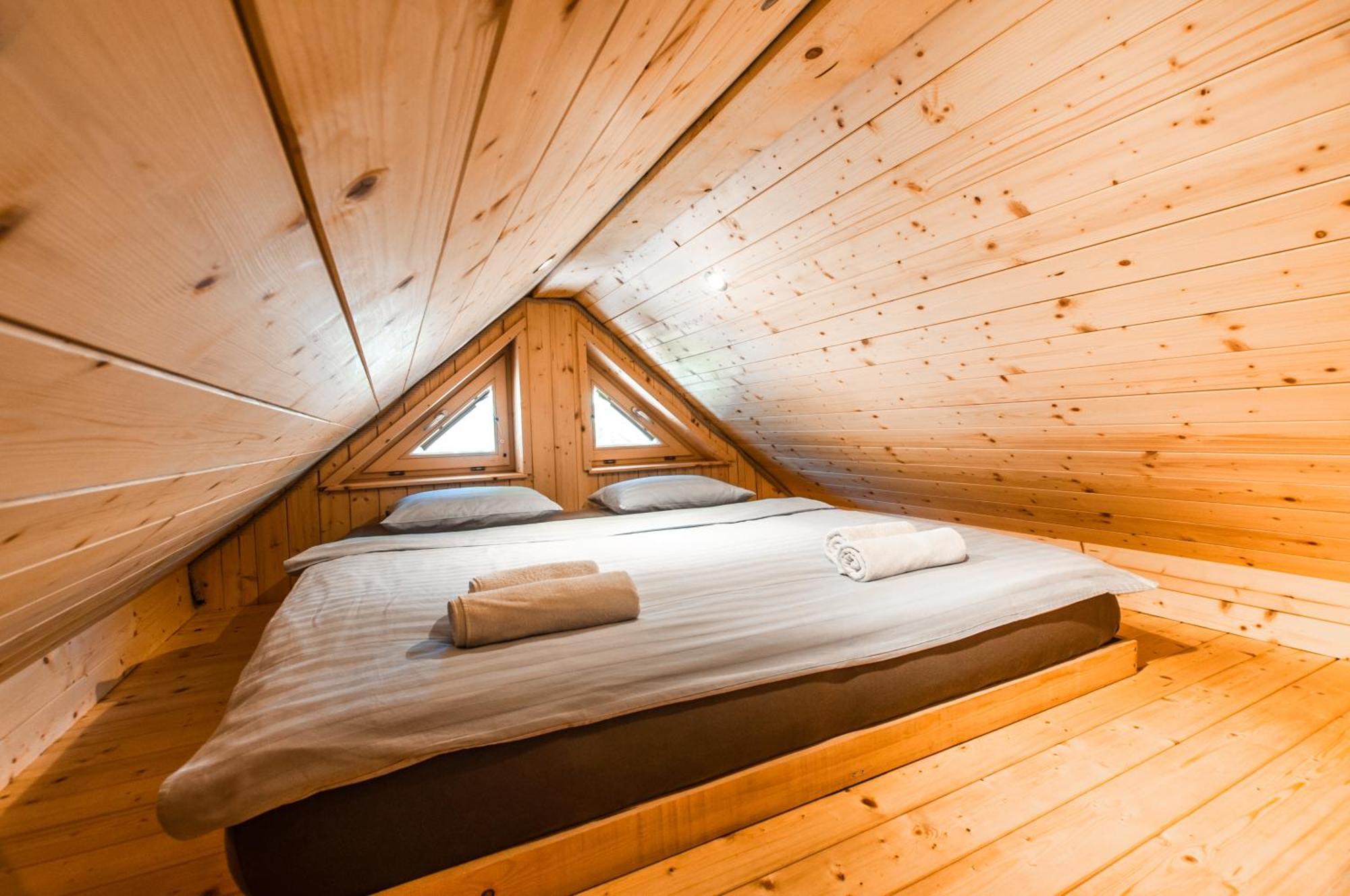 Log House Natura Radovljica Ngoại thất bức ảnh